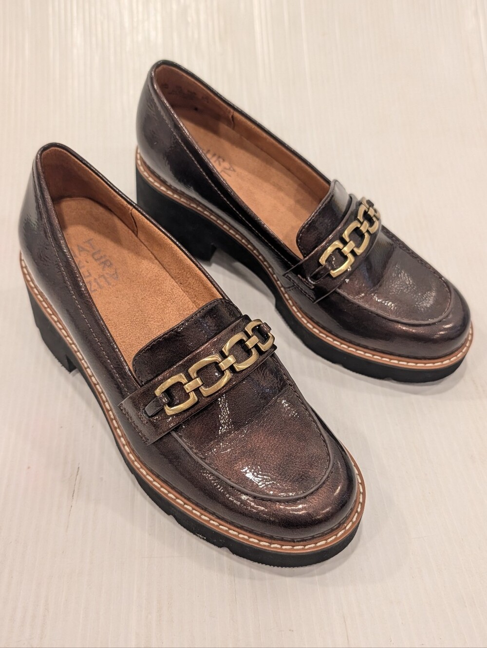 NATURALIZER Cabana Women’s Dark Brown Bronze Chain-Trim Chunky Loafers Size 7